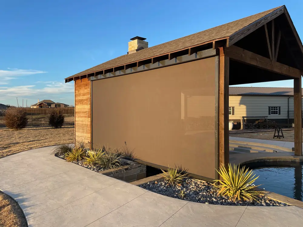 V-Track screen at preset position